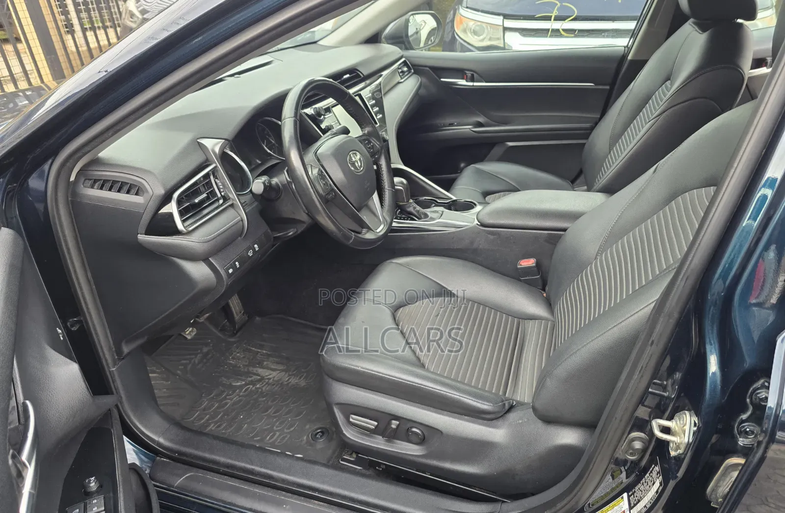 Toyota Camry 2019 Blue