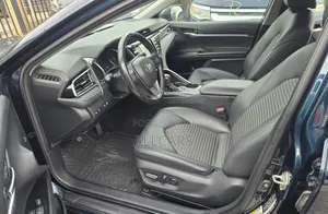 Toyota Camry 2019 Blue