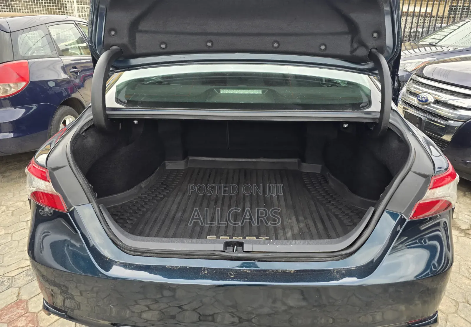 Toyota Camry 2019 Blue