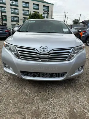 Toyota Venza AWD 2010 Silver