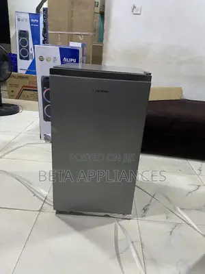 Hisense Modern Compact Refrigerator