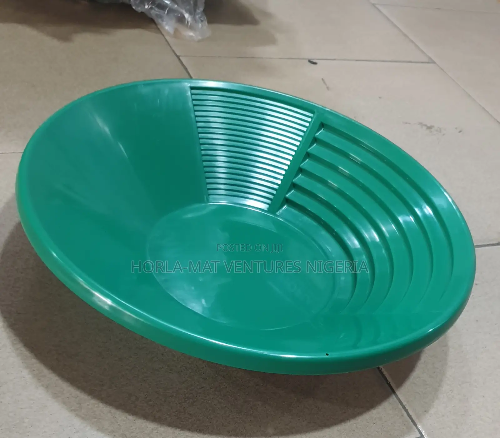 Gold Pawning Pan (15")