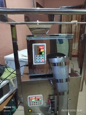 Dry Product Packaging Machine