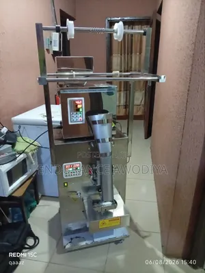Dry Product Packaging Machine
