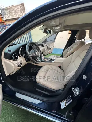 Mercedes-Benz C300 2017 Blue