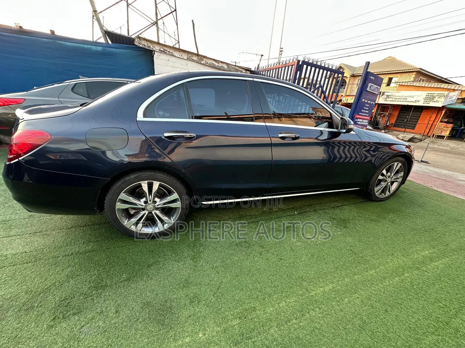 Mercedes-Benz C300 2017 Blue