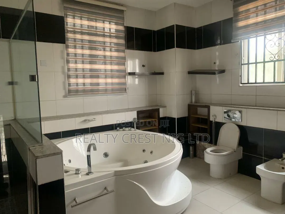 5bdrm Duplex in Ikeja GRA for rent