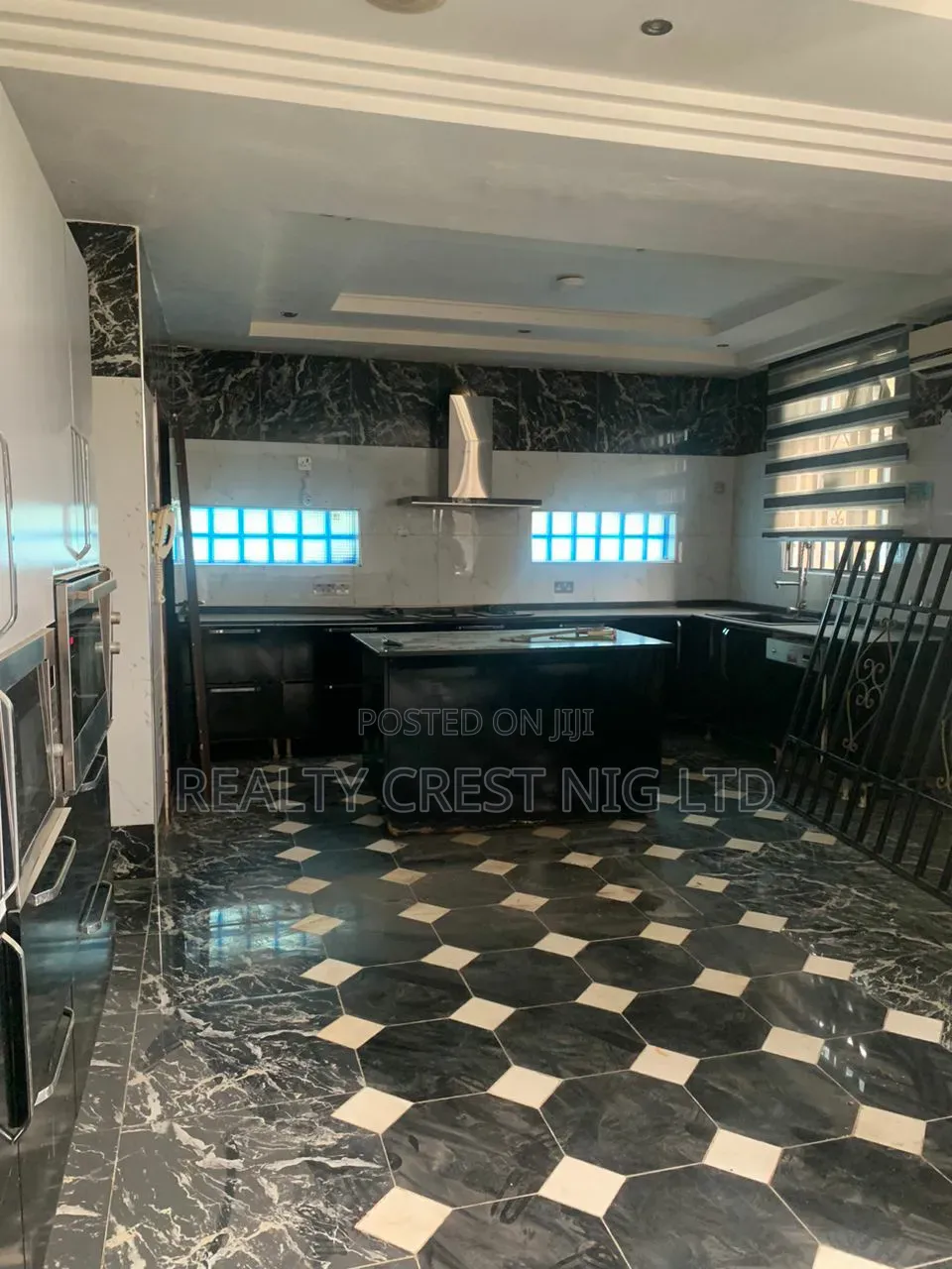 5bdrm Duplex in Ikeja GRA for rent