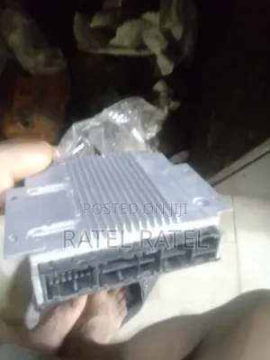 Mercedes W124/W210 ECU Brian Box Part Number: AO