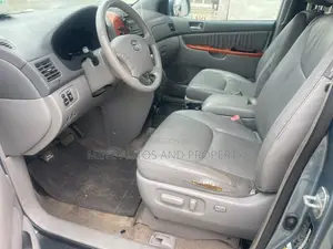 Toyota Sienta 2009 Blue