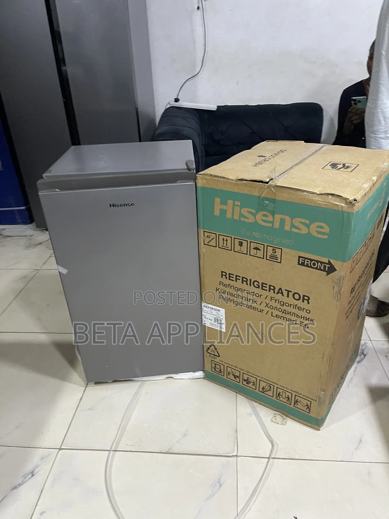 Hisense Compact Refrigerator Silver Finish