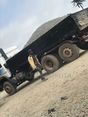 Full 30 Tons of Granite
