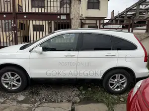 Honda CR-V 2011 White