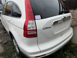 Honda CR-V 2011 White