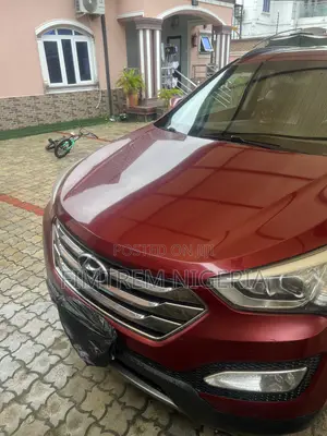 Hyundai Santa Fe 2013 Red