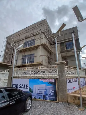 5bdrm Mansion in Apo for sale