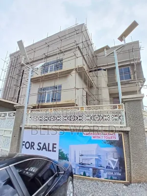 5bdrm Mansion in Apo for sale