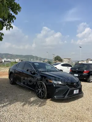 Toyota Camry SE 2023 Black