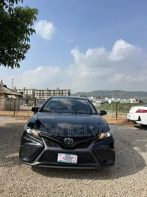 Toyota Camry SE 2023 Black