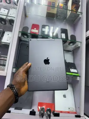 Apple iPad Air (2019) 64 GB Gray