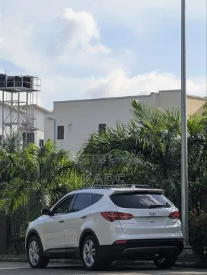 Hyundai Santa Fe 2014 White