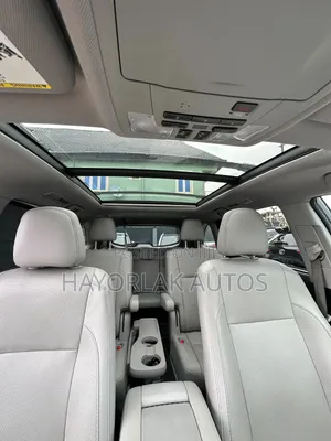 Toyota Highlander Limited Platinum 4dr SUV AWD (3.5L 6cyl 6A) 2015