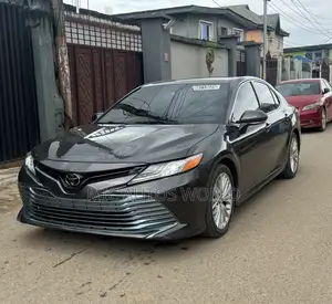 Toyota Camry 2019 Gray