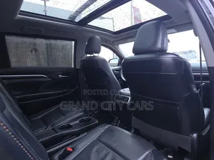 Toyota Highlander Limited Platinum 4dr SUV AWD (3.5L 6cyl 6A) 2015 Black