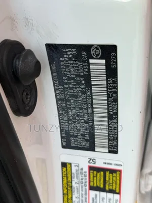 Toyota Camry 2019 White