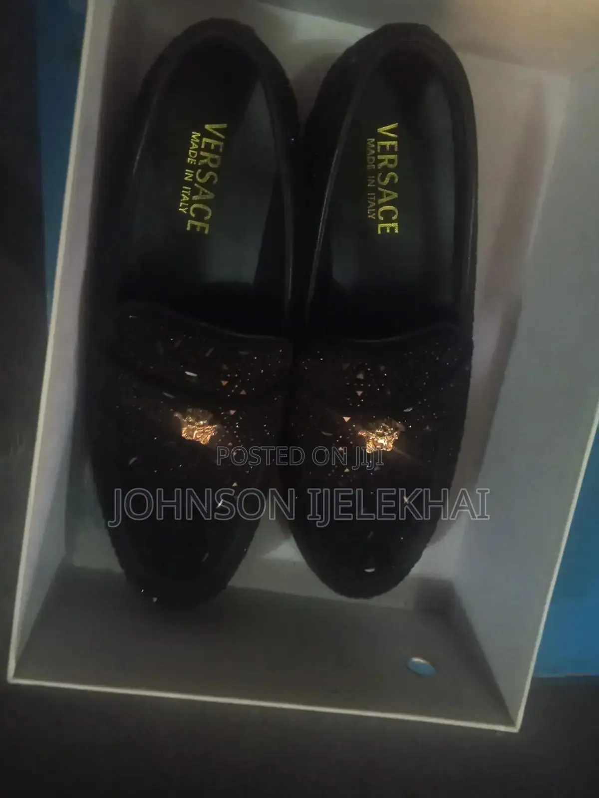Shoe in Shoes