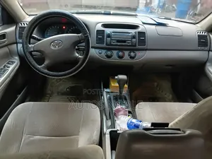 Toyota Camry 2004 Gray