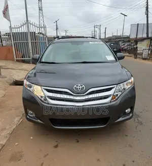 Toyota Venza AWD 2010 Gray