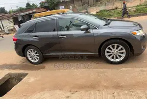 Toyota Venza AWD 2010 Gray