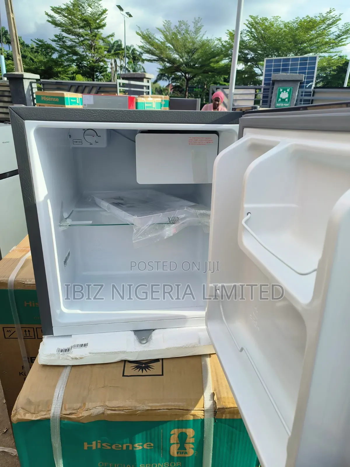 Hisense 44L Refrigerator (Bedside)