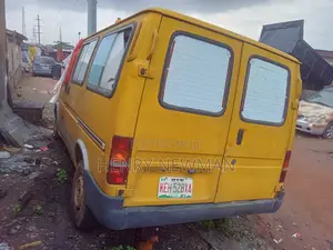 Ford Transit 1995 Yellow