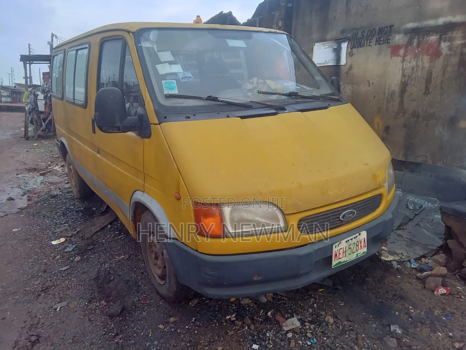 Ford Transit 1995 Yellow