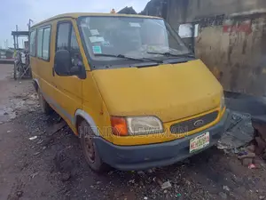 Ford Transit 1995 Yellow