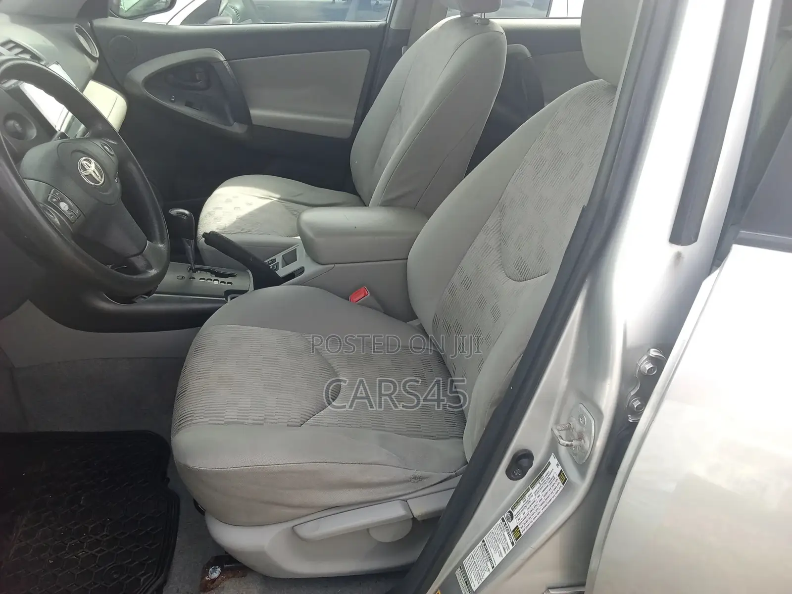 Toyota RAV4 2012 Silver