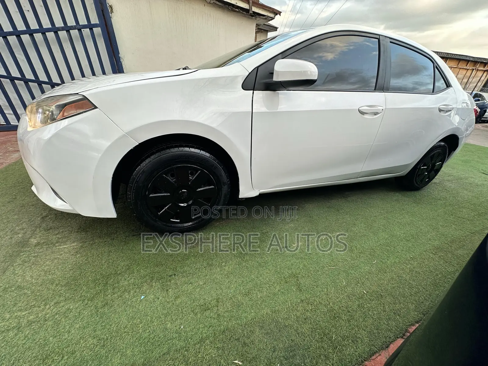 Toyota Corolla 2015 White