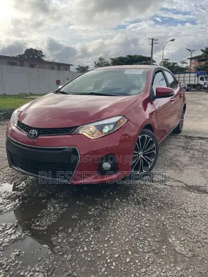 Toyota Corolla 2016 Red