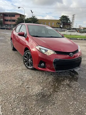 Toyota Corolla 2016 Red