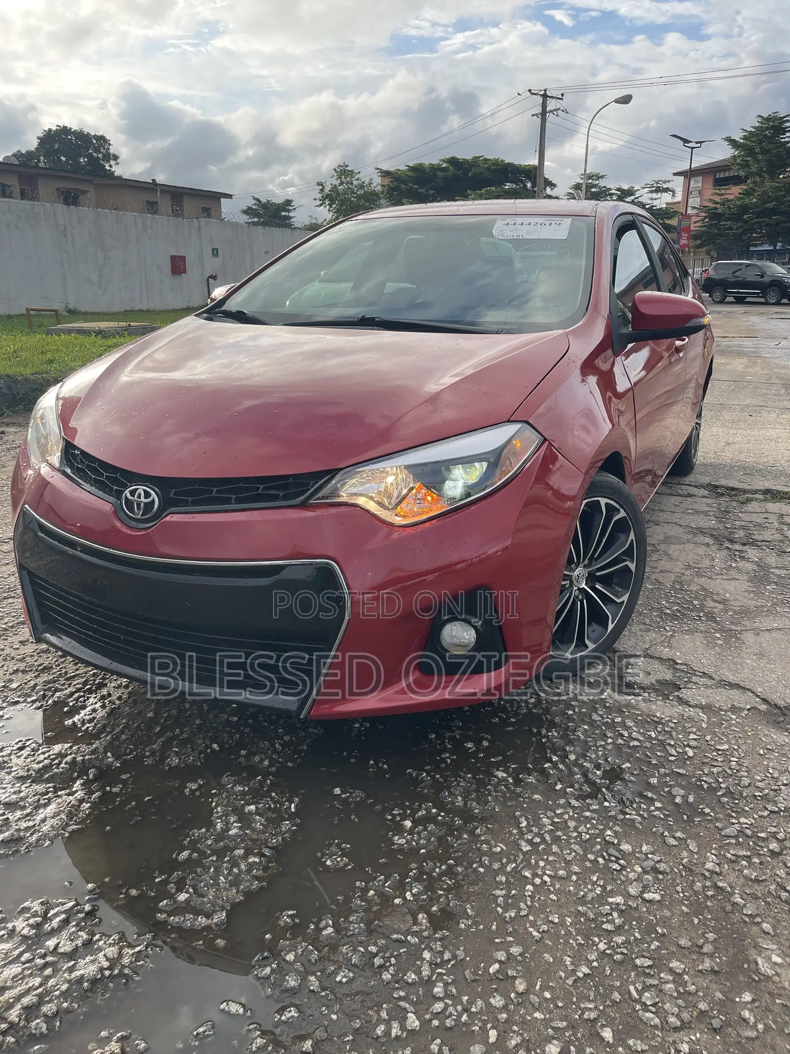 Toyota Corolla 2016 Red