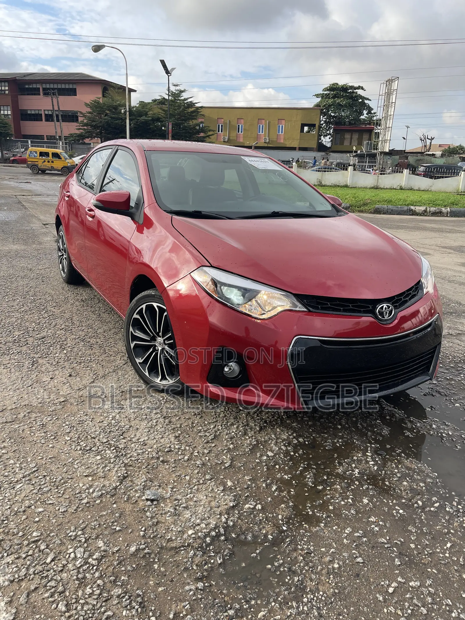 Toyota Corolla 2016 Red