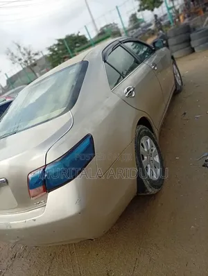 Toyota Camry 2008 Gold