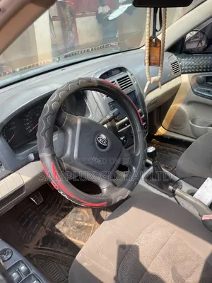 Kia Carnival 2012 Black