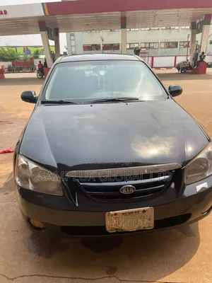 Kia Carnival 2012 Black