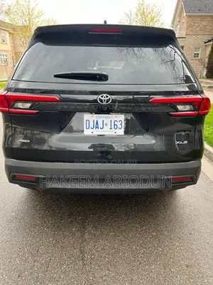 Toyota Highlander XLE AWD 2024 Black