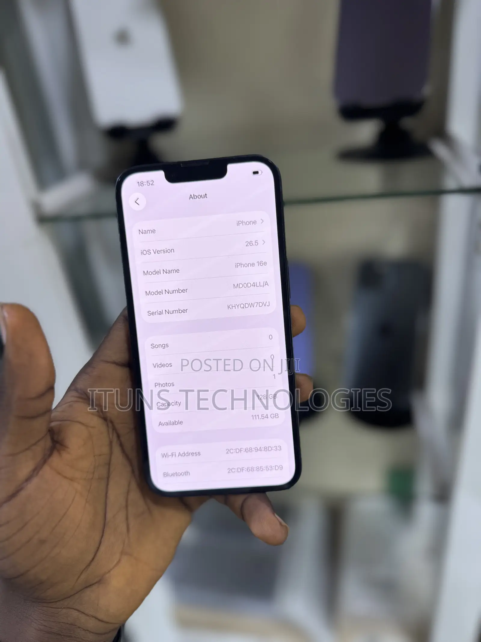 Apple iPhone 16e 128 GB Black