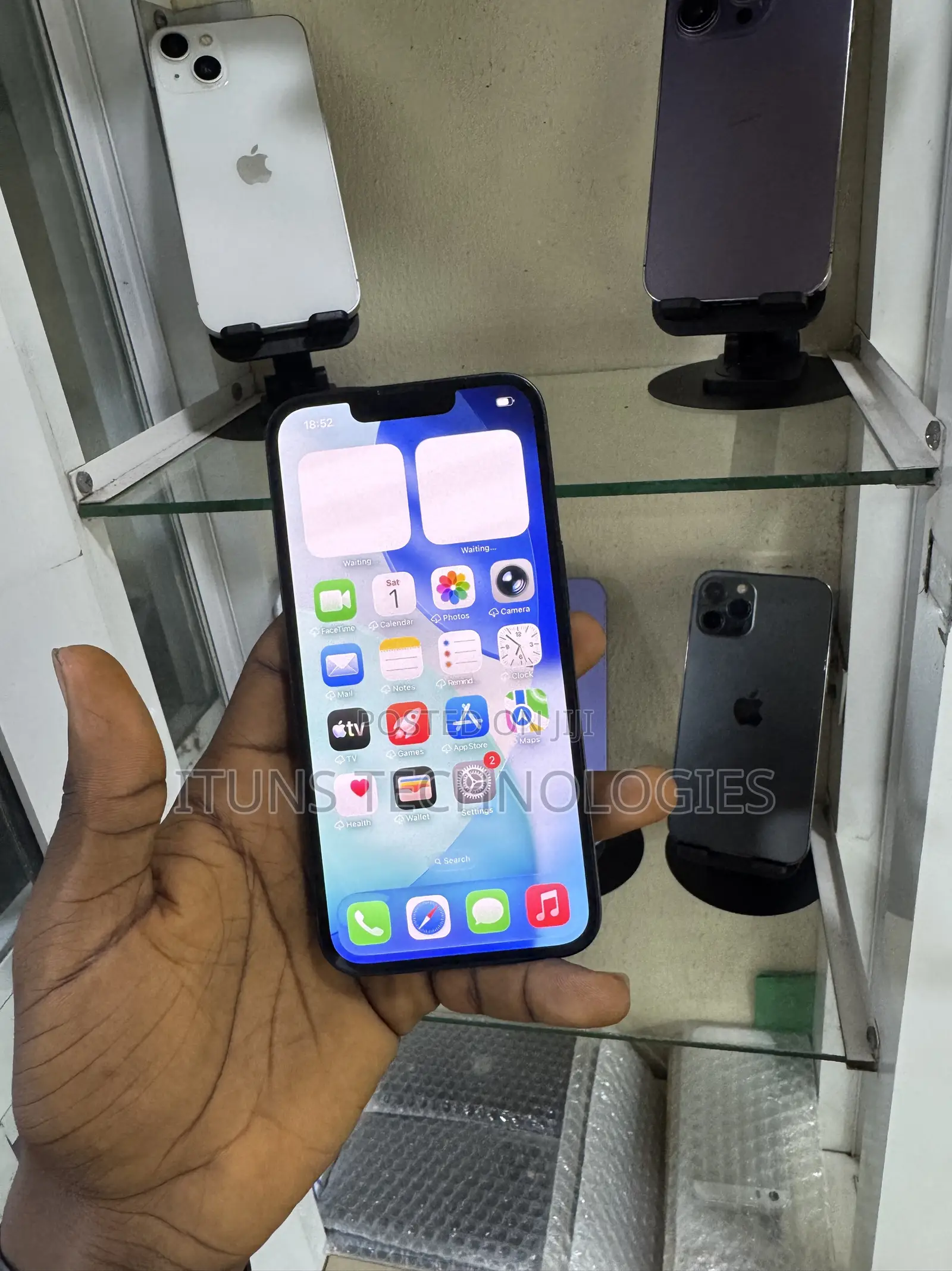 Apple iPhone 16e 128 GB Black