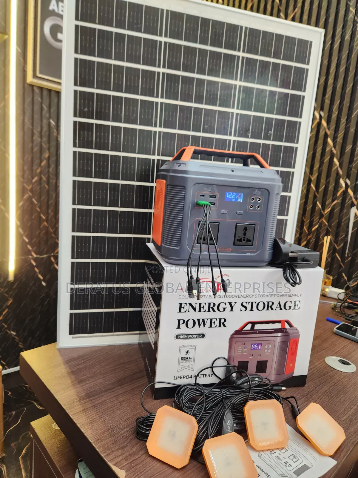 450W Portable Solar Generator With 100w Solar Panel